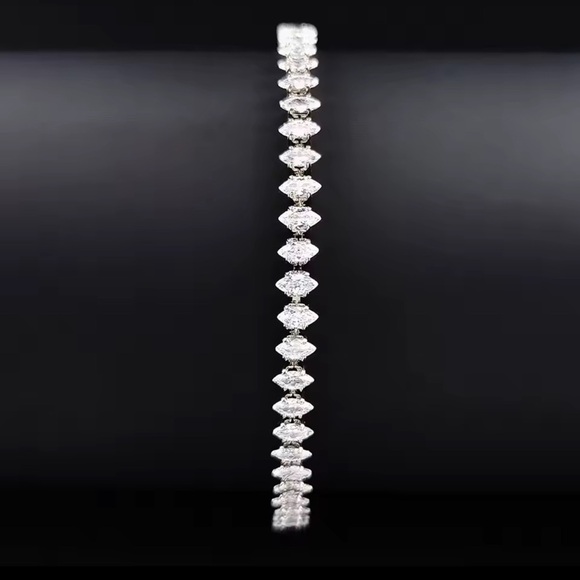 Tennis Marquis Silver Diamond Zirconia 18 sm Bracelet - Picture 4 of 17